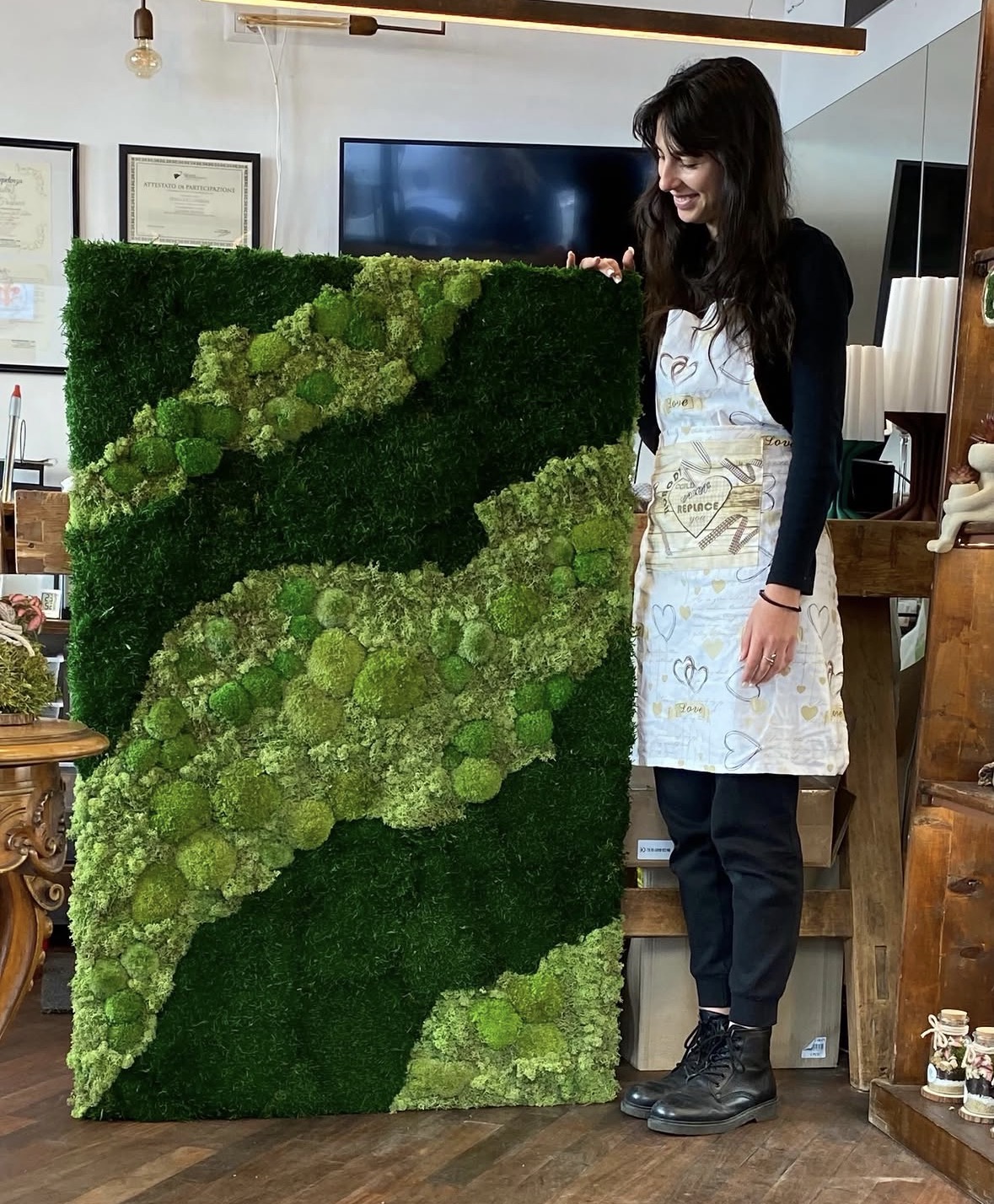 Quadro vegetale di grandi dimensioni in muschio stabilizzato realizzato da Giorgia nel suo atelier